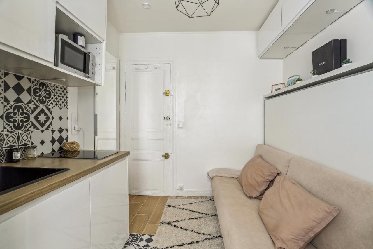 Small Comfortable Studio Near Eiffel Tower Paris Exteriör bild